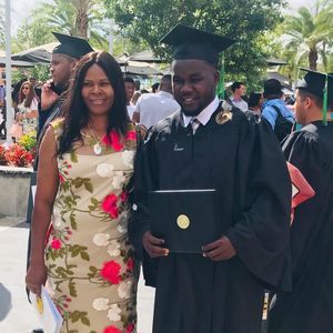 Meet your Posher, Ernson